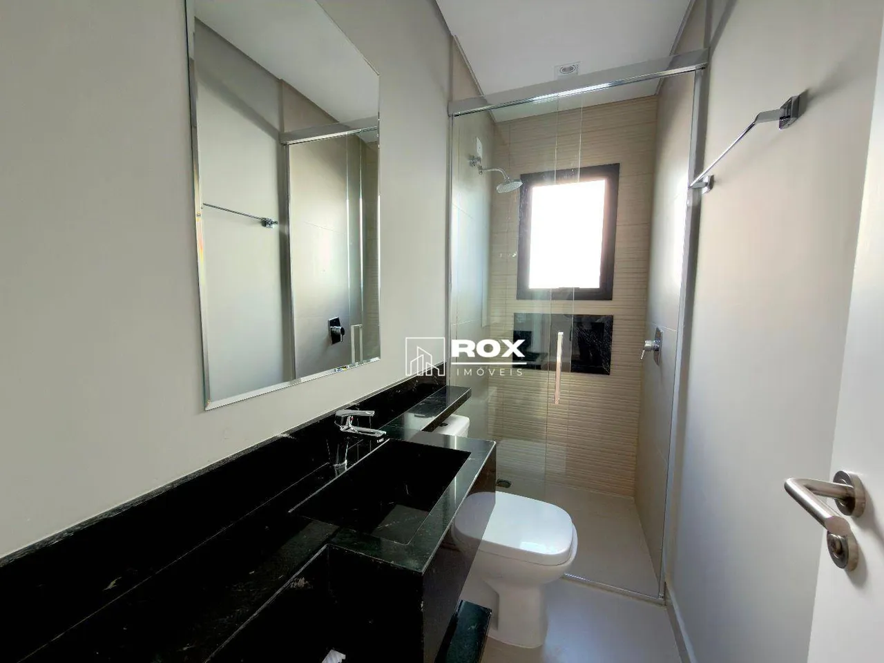 House with 3 bedrooms (1 en-suite) and open-plan kitchen — photo 15