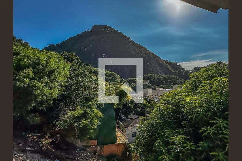 Casa mobiliada, 90 m², com janelas do piso ao teto — photo 44