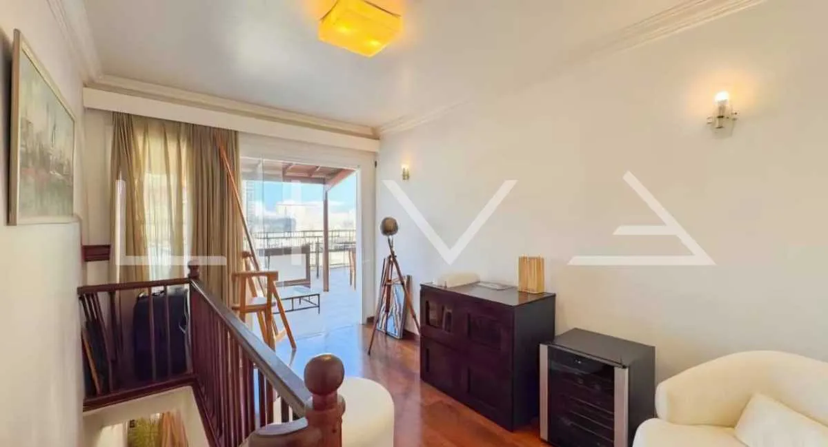 4-bedroom apartment with a grill on the balcony — photo 21