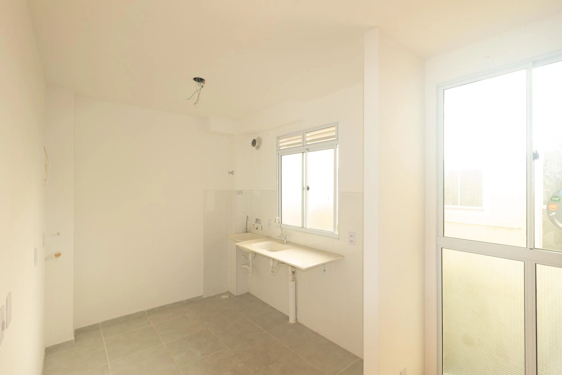 Furnished apartment with 2 bedrooms and 1 parking spot — photo 15