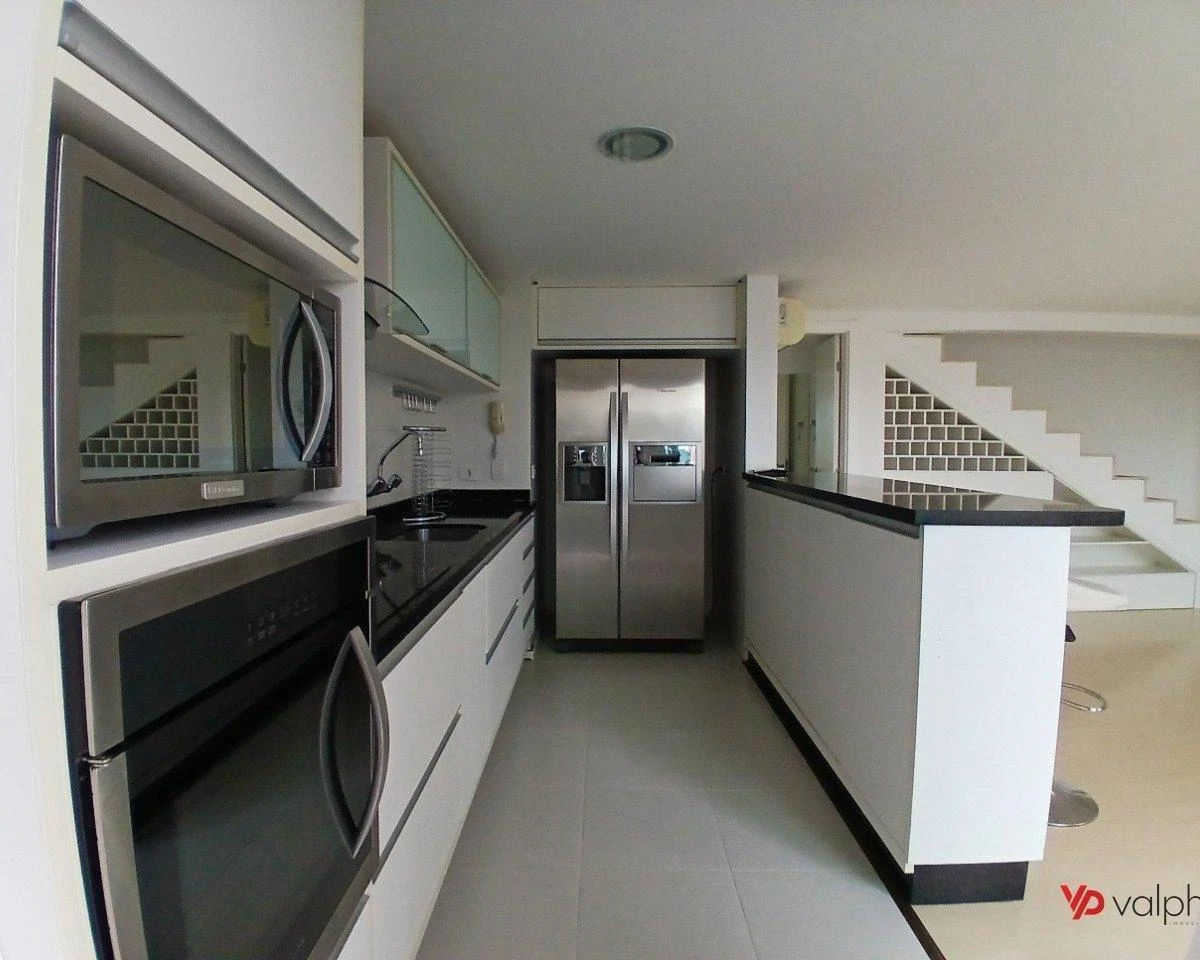 Home office in a 2-bedroom apartment, 105 m² — photo 5