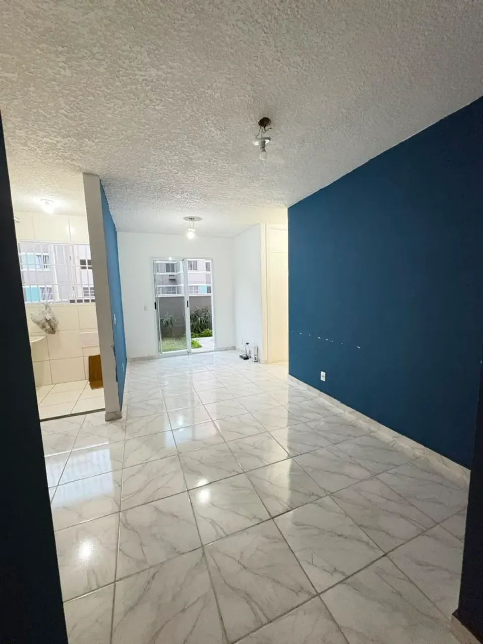 2-bedroom apartment with open-plan kitchen — photo 5