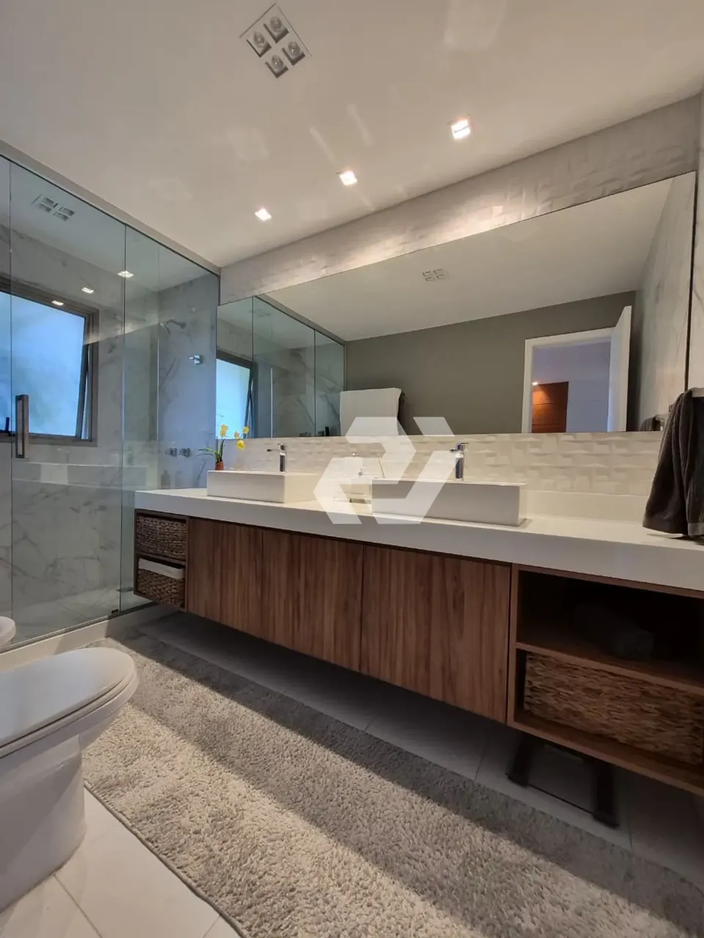 4-bedroom, 5-bath apartment with balcony and 3 parking — photo 54