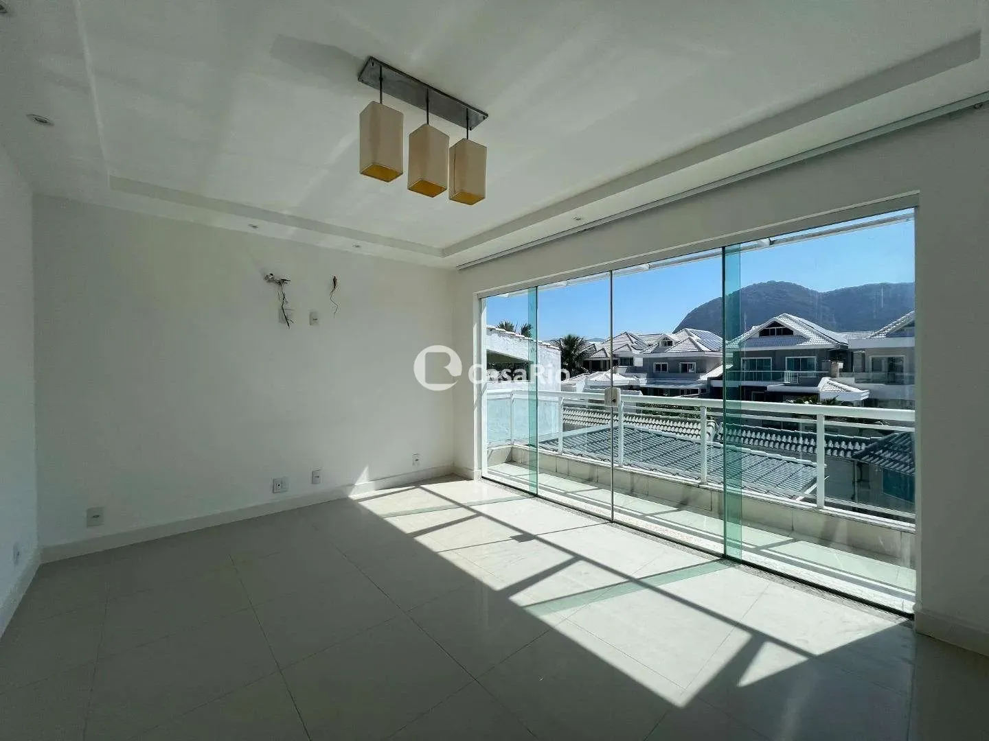 350 m² house with a bathtub and floor-to-ceiling windows — photo 13