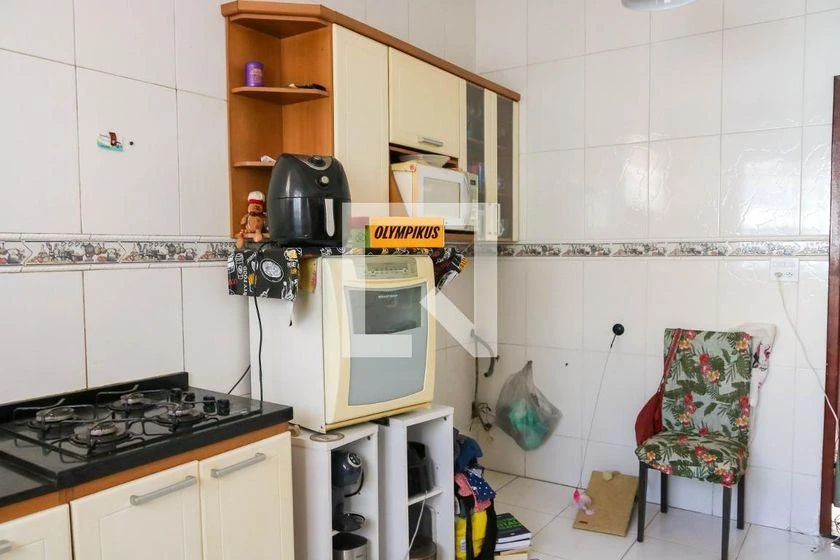 2-bedroom house with a bathtub — photo 25