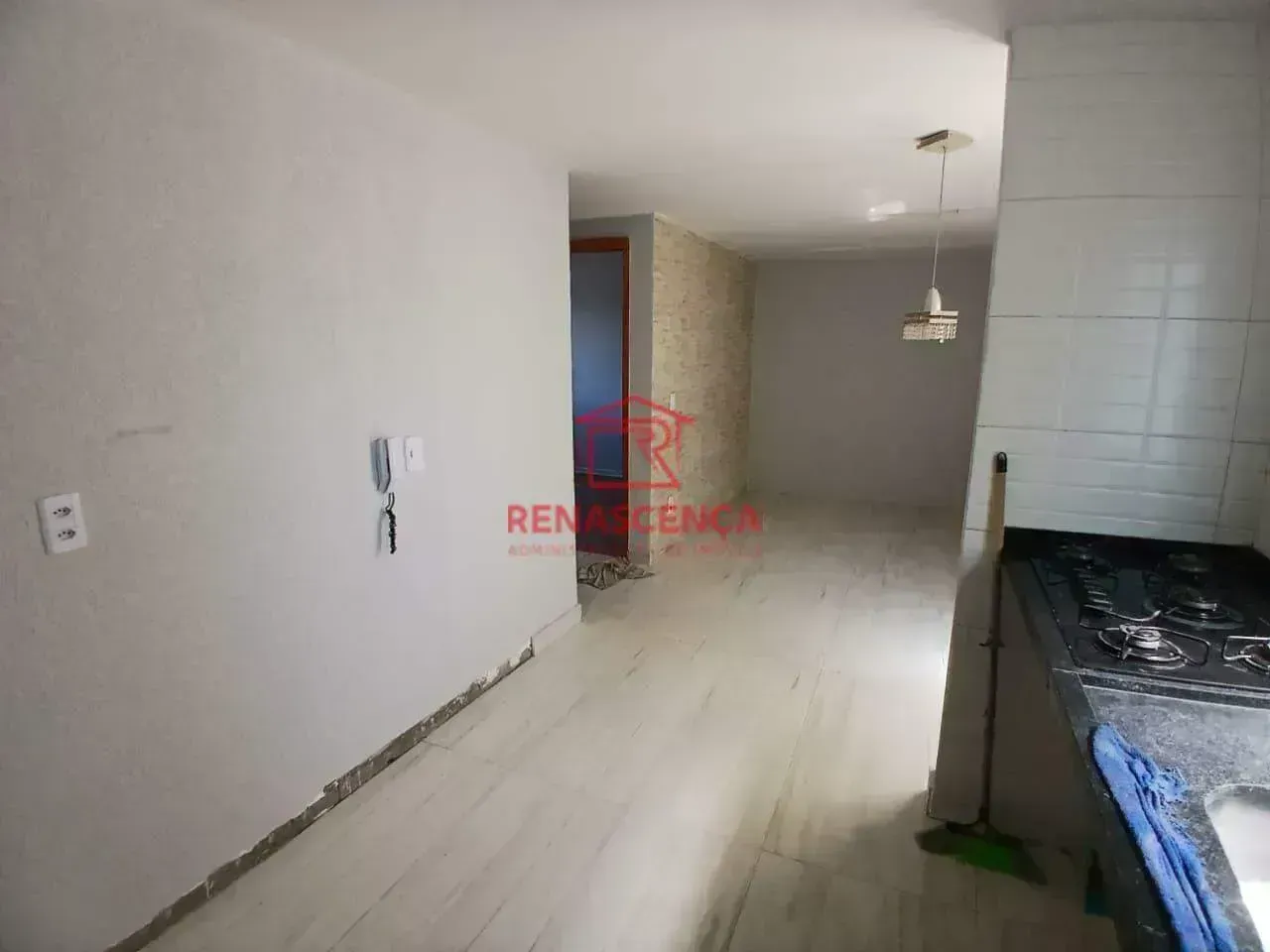 Unfurnished 2-bedroom apartment with parking spot — photo 6