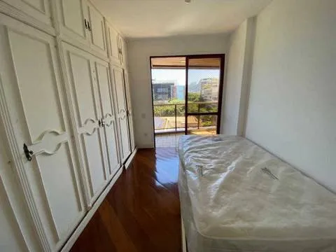 Furnished apartment with 3 bedrooms and 4 bathrooms — photo 13