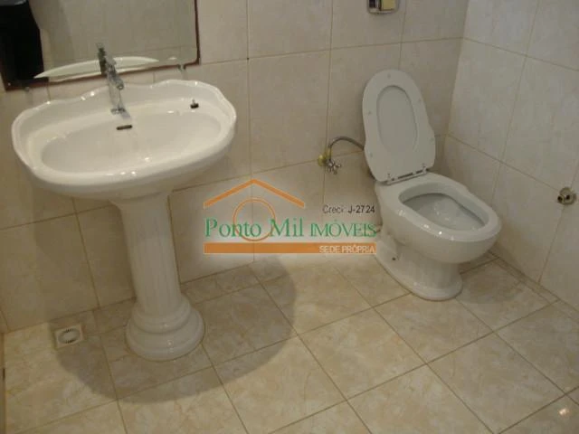 Будинок на 4 спальні з 3 суїтами 270 м² без паркування — photo 40