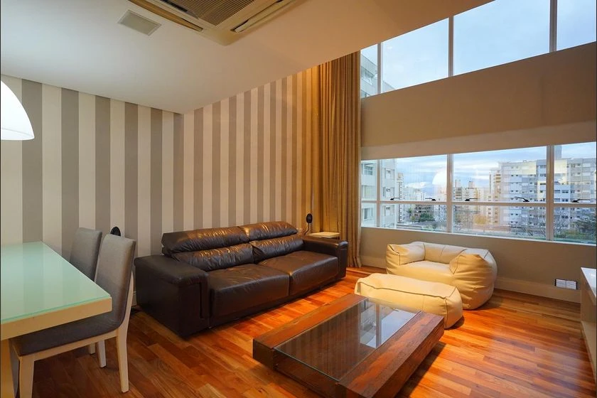 Furnished 1-bedroom apartment with an open kitchen — photo 6