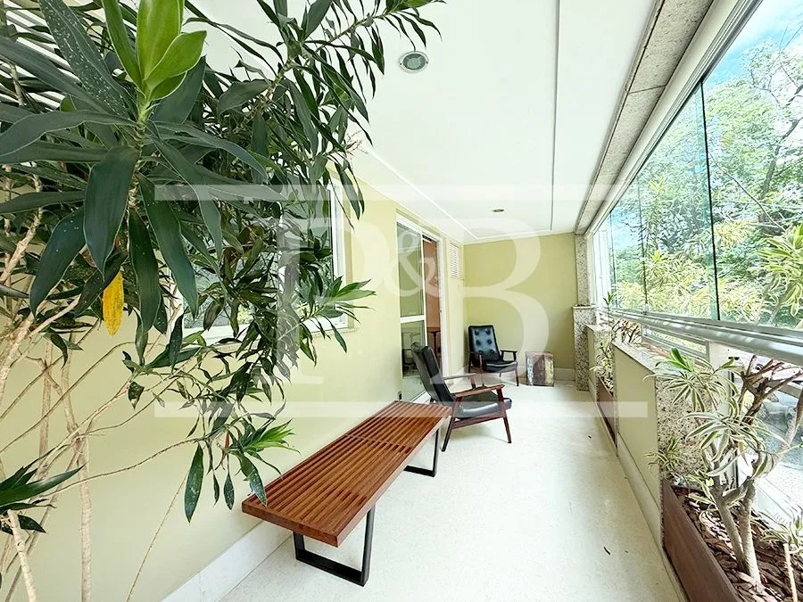 Furnished 3-bedroom apartment with a separate kitchen — photo 13