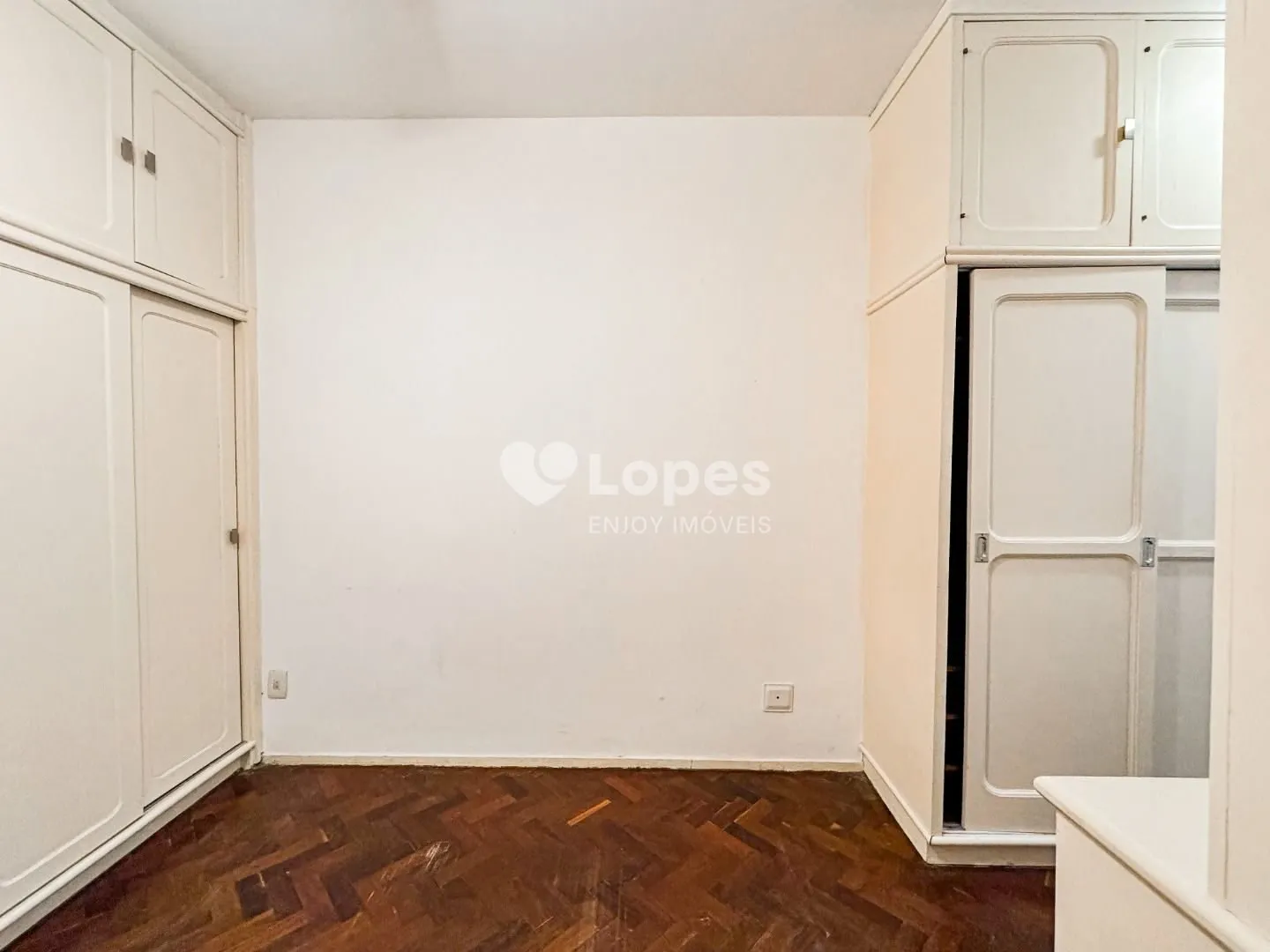 3-bedroom apartment with a home office — photo 31