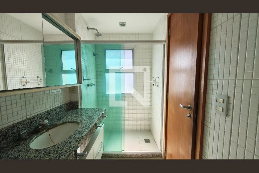 Apartment with 3 en-suite bedrooms and 5 bathrooms, 177 m² — photo 25