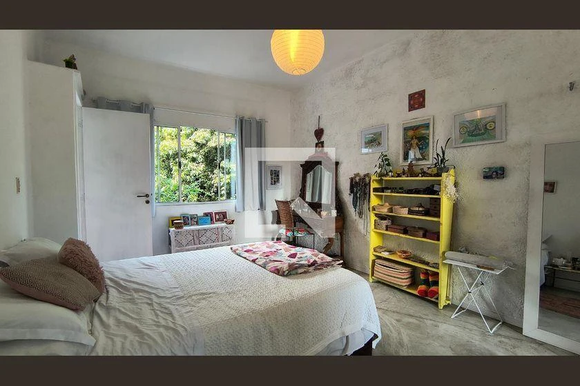 Furnished house, 270 m², with floor-to-ceiling windows — photo 10