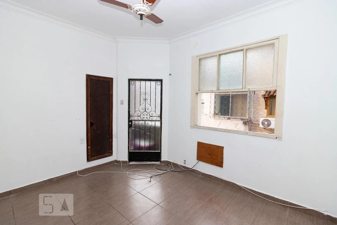 4-bedroom house with closed kitchen, 3 baths and parking — photo 31