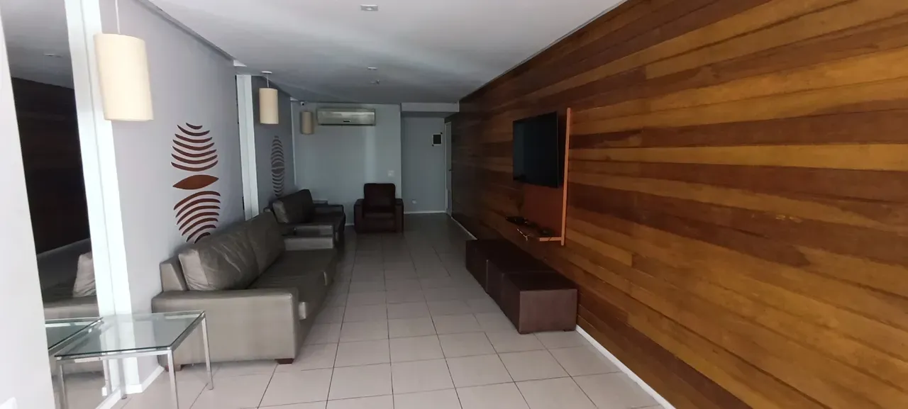 Furnished 1-bedroom apartment with open-plan kitchen — photo 27