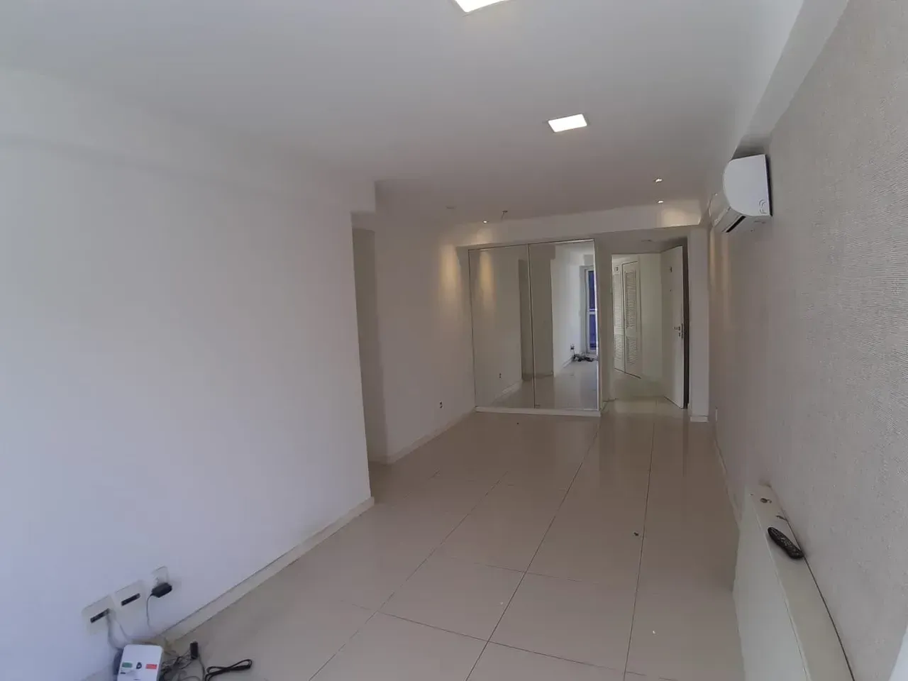 Apartamento mobiliado no 5º andar com varanda fechada — photo 38