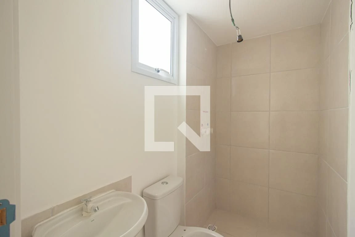 2-bedroom apartment in a building with a gym — photo 29