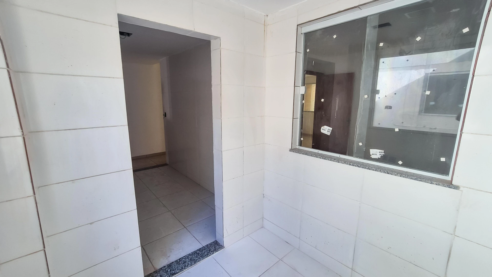2-bedroom unfurnished apartment with closed kitchen — photo 29