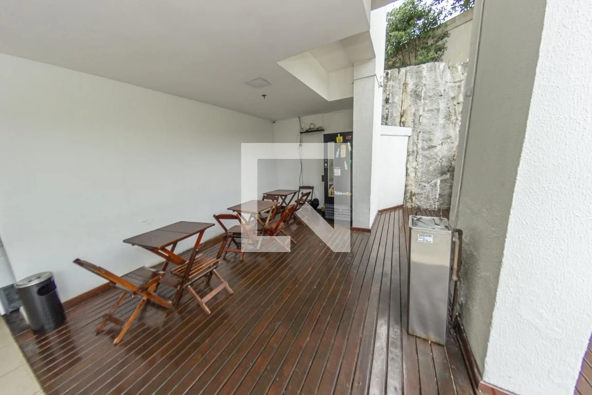 Furnished 2-bedroom apartment with 1 bath and parking — photo 27