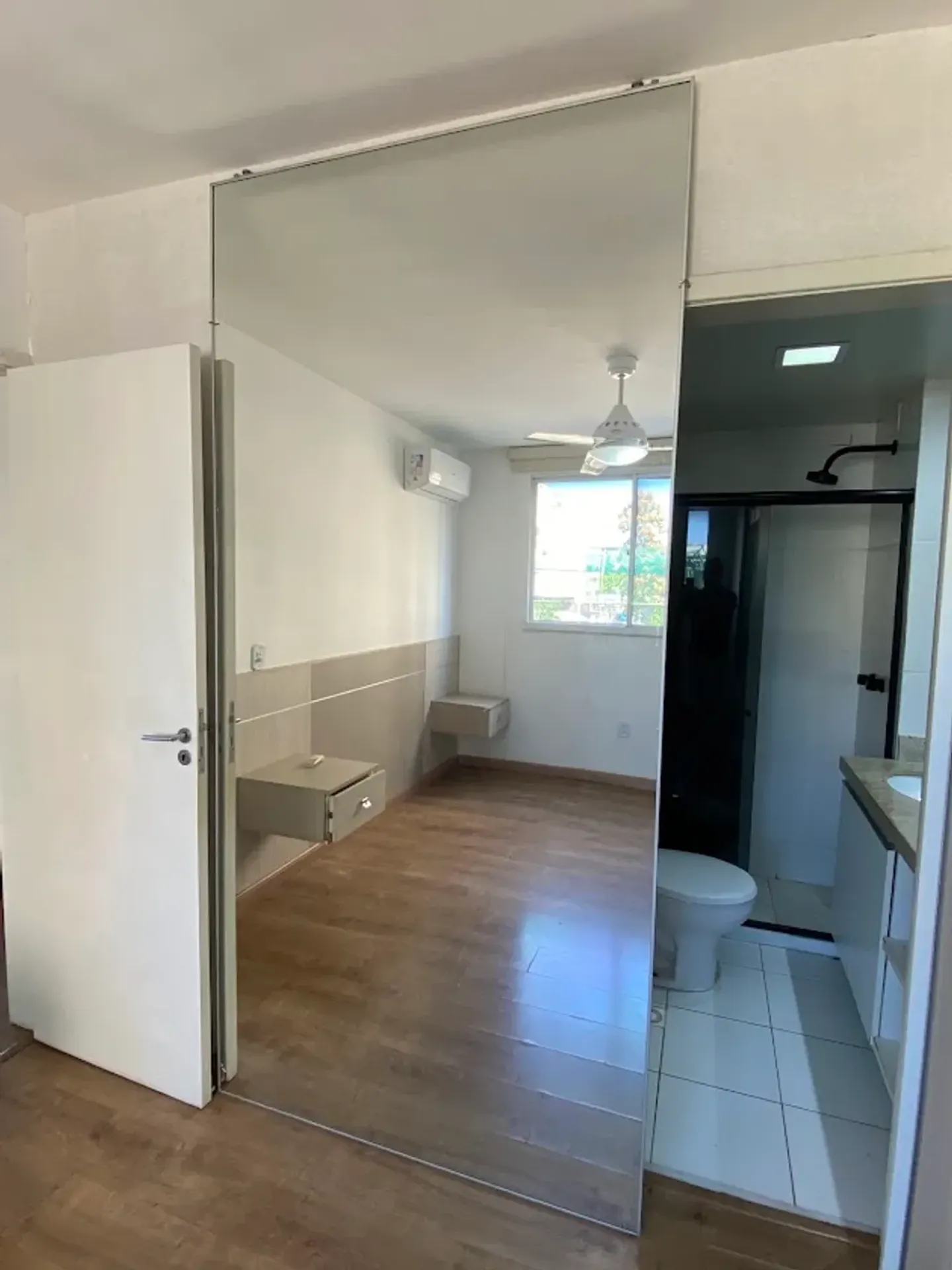 Apartment on the 1st floor with a glass-enclosed balcony — photo 10