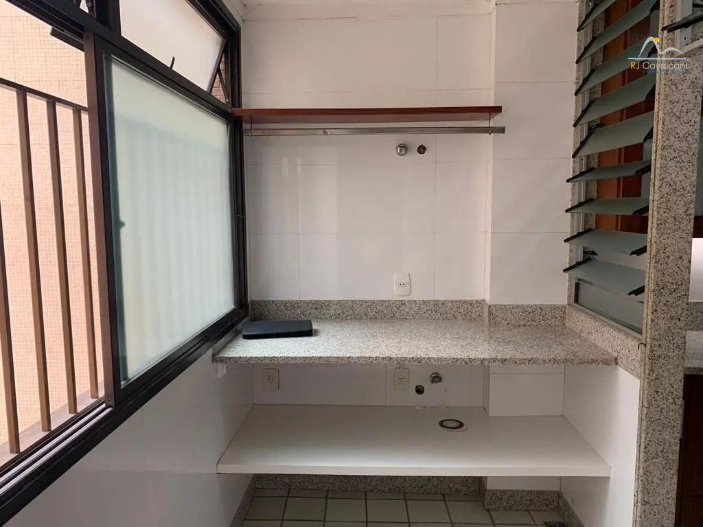 Квартира з 3 спальнями та балконом із мийкою — photo 35