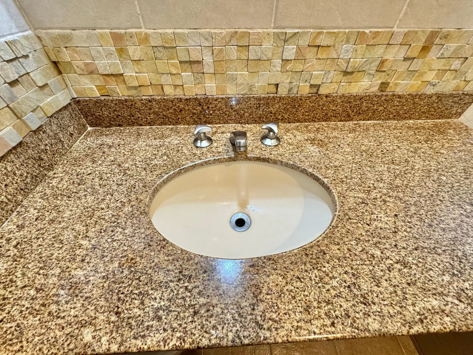 Casa mobiliada com 5 quartos e escritório no imóvel — photo 75