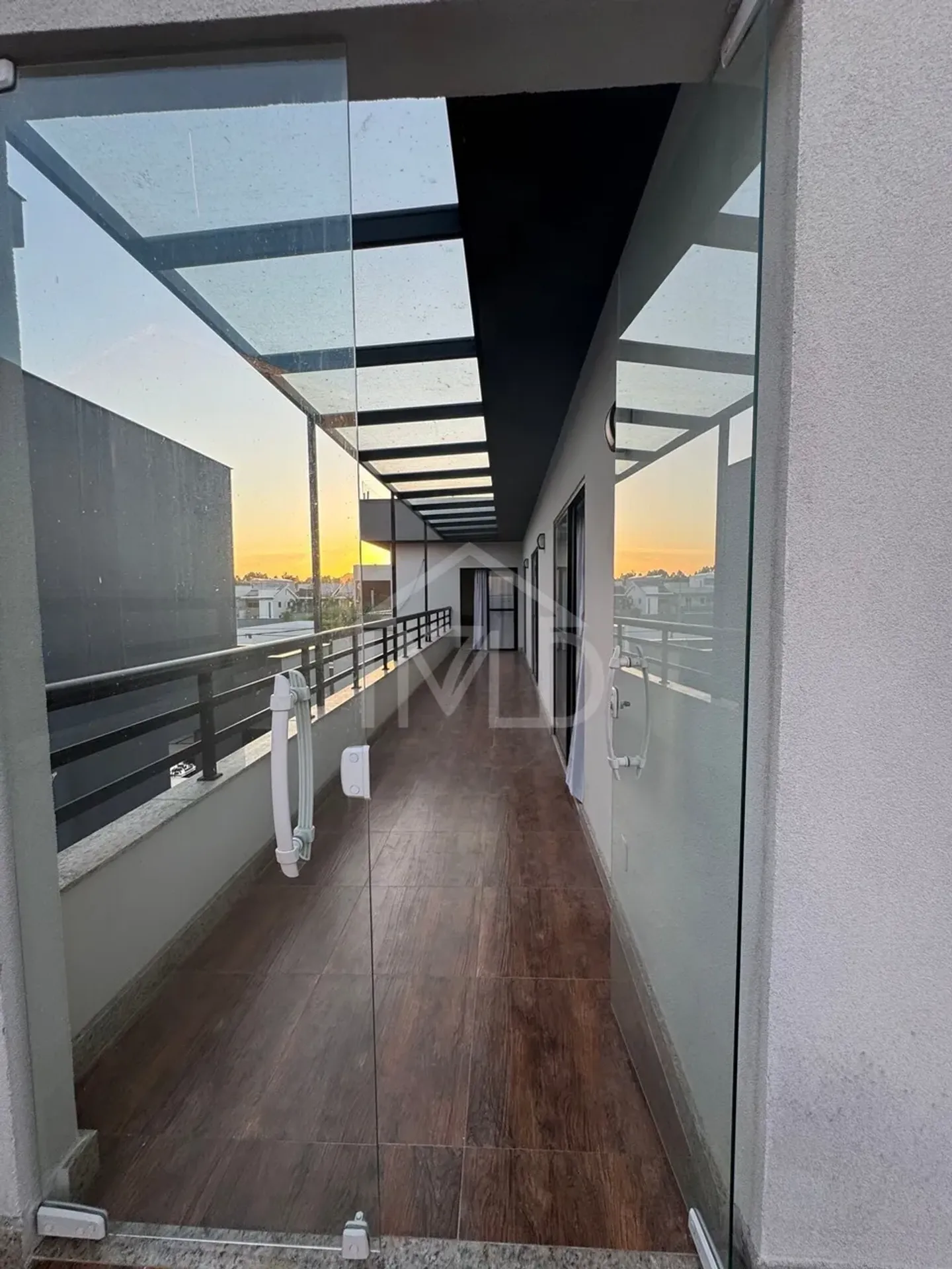 Casa mobiliada com 4 suítes e piscina, 420 m² — photo 36