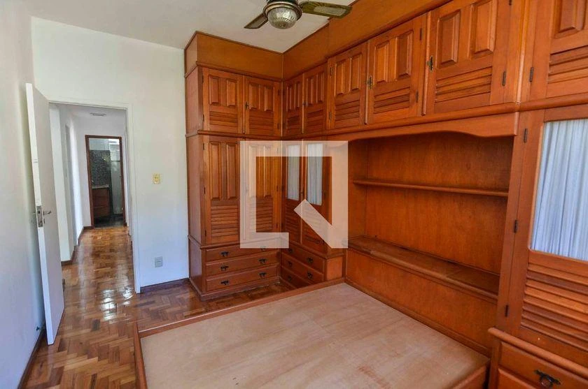 Walk-in closet in a 3-bedroom apartment, 90 m² — photo 36