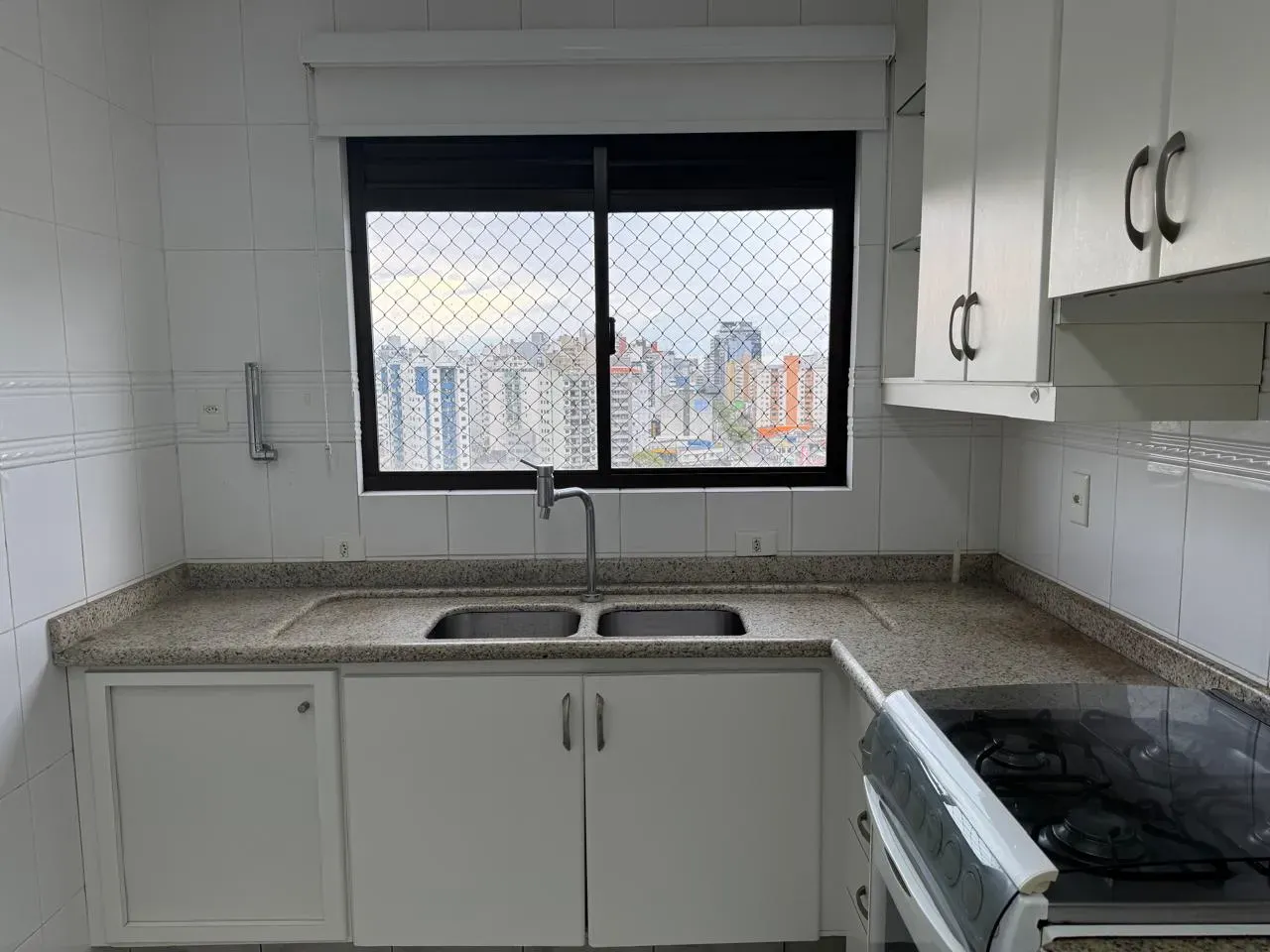 Mountain view in a 3-bedroom apartment, 126 m² — photo 18