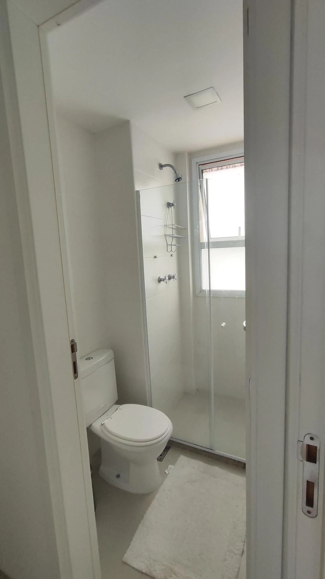 3-bedroom apartment with a glass-enclosed balcony — photo 21