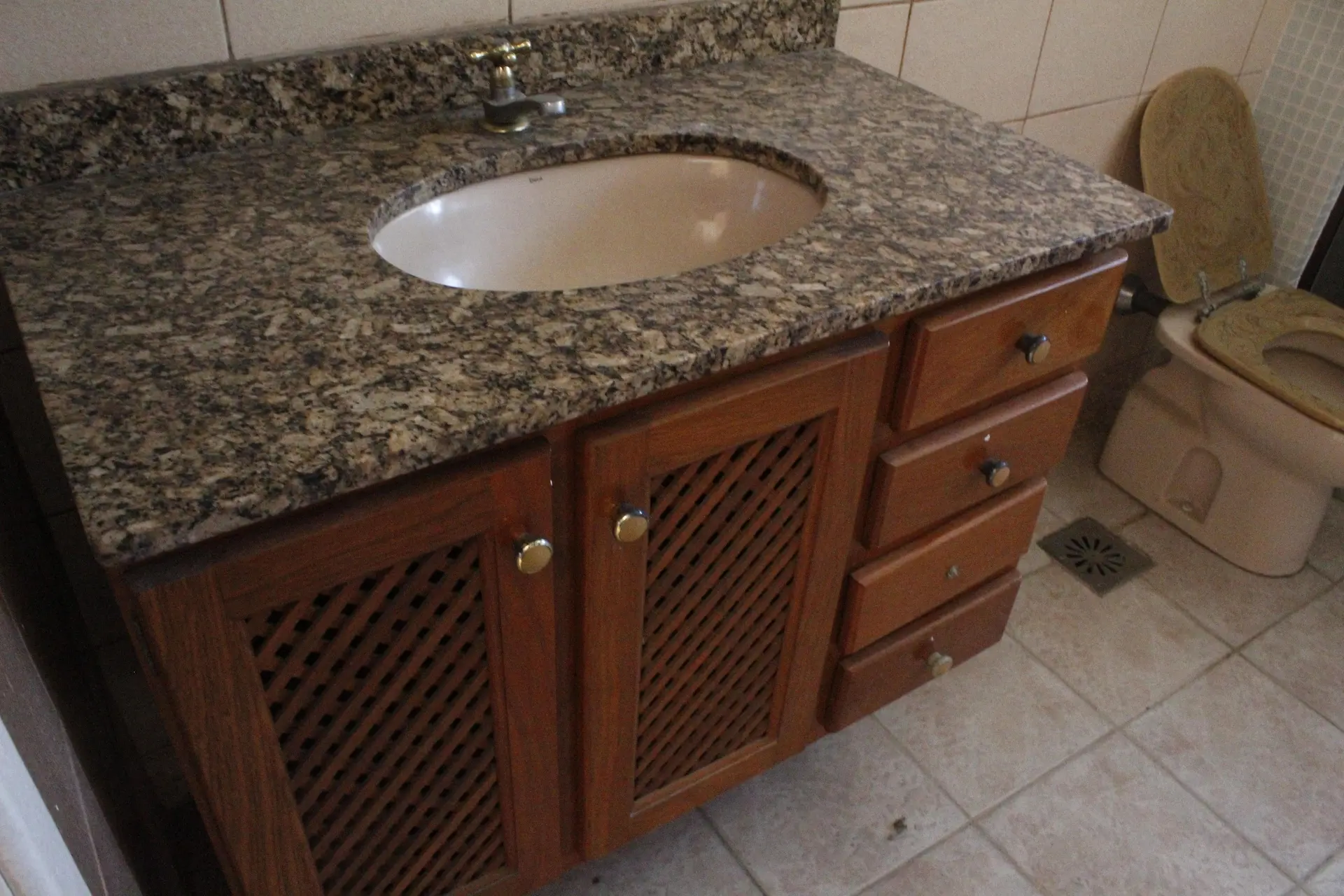 Rental apartment with 4 bedrooms and a balcony — photo 18