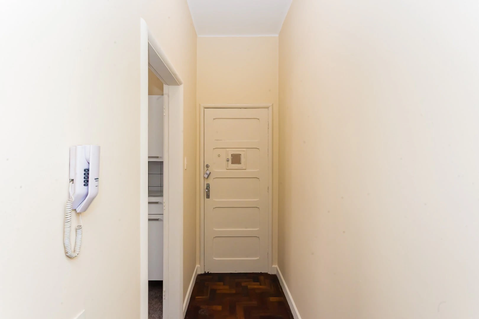 Bañera y 1 dormitorio: departamento de 66 m² — photo 21