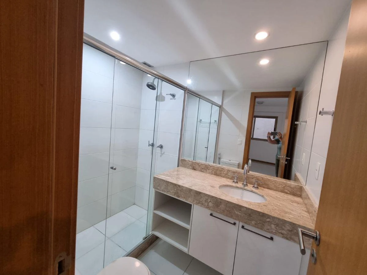 4-bedroom apartment in a building with a sauna — photo 8