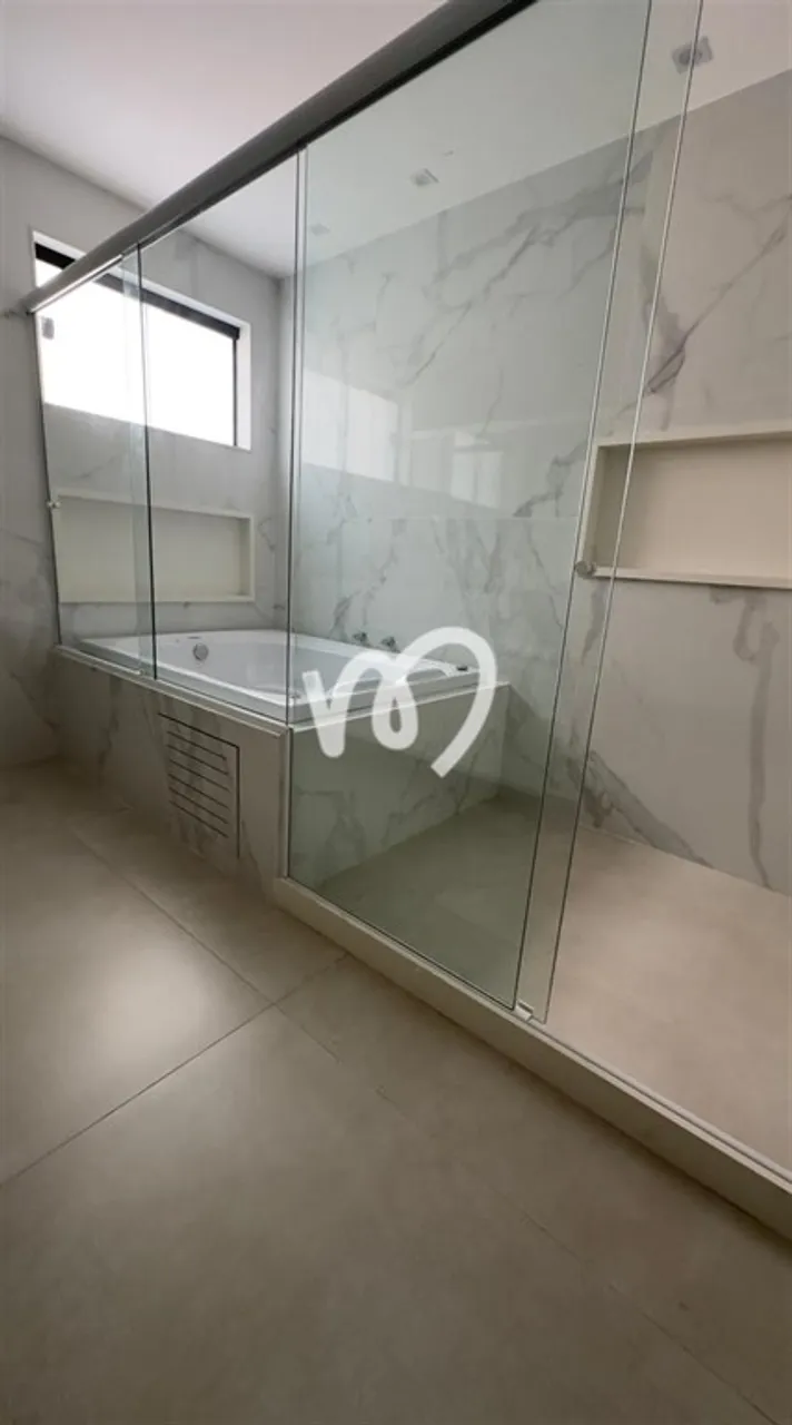 Casa com 4 quartos e 5 banheiros e cozinha integrada — photo 17