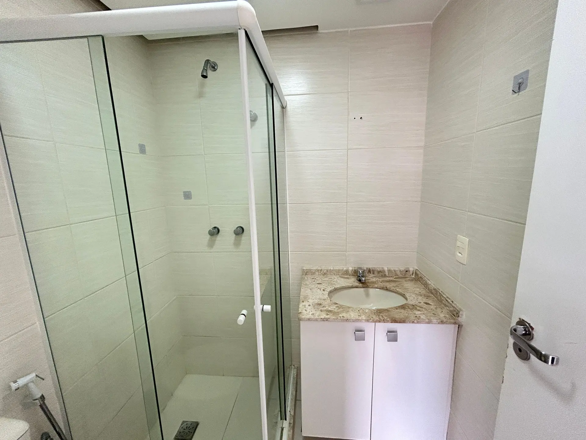 2-bedroom apartment with a mountain view in Rio de Janeiro — photo 34