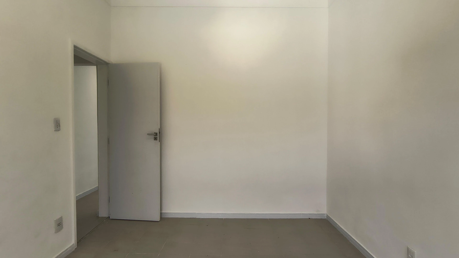 Casa sem mobília com 3 quartos, quintal e churrasqueira — photo 7