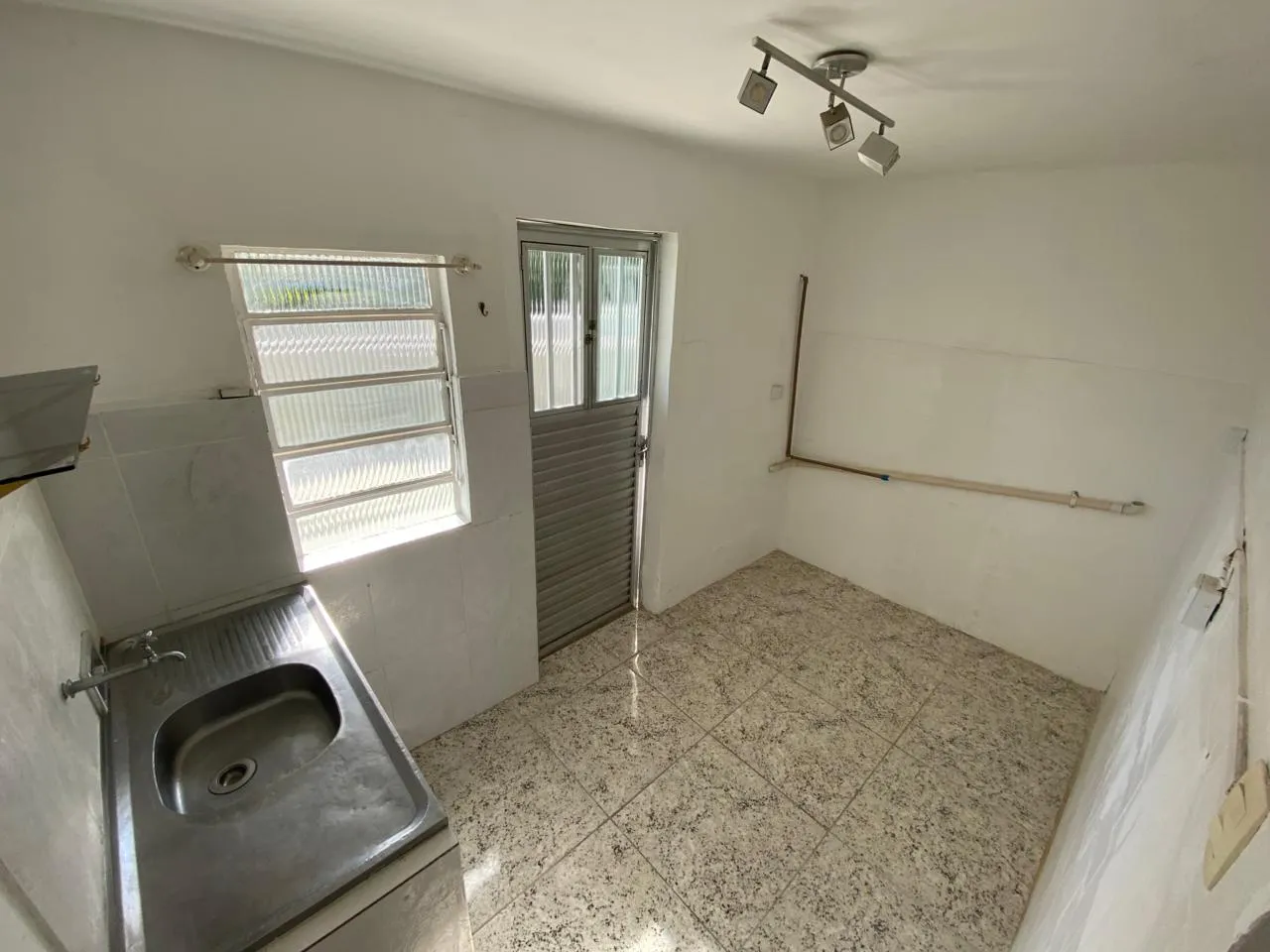 Apartamento para locação com 1 quarto e 1 banheiro — photo 3