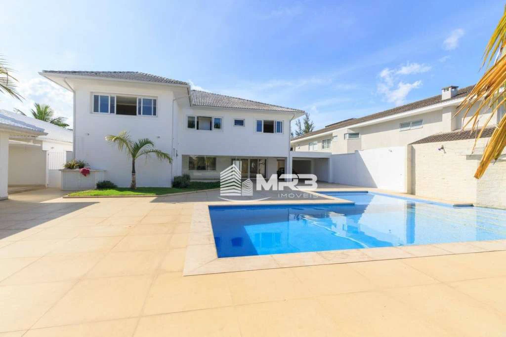 Gated house with 8 en-suite bedrooms and 20 bathrooms — photo 25