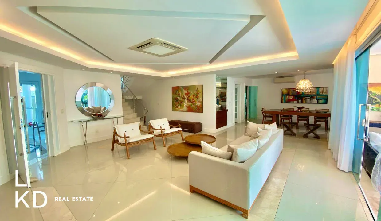 Unfurnished house with 5 bedrooms and 5 bathrooms — photo 7