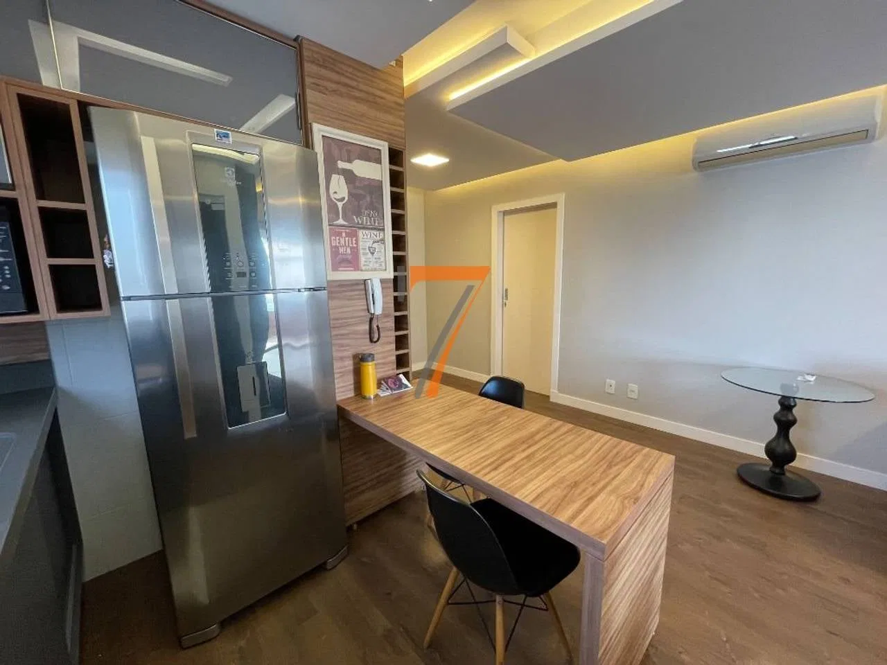 Furnished penthouse with 2 en-suite bedrooms and 3 baths