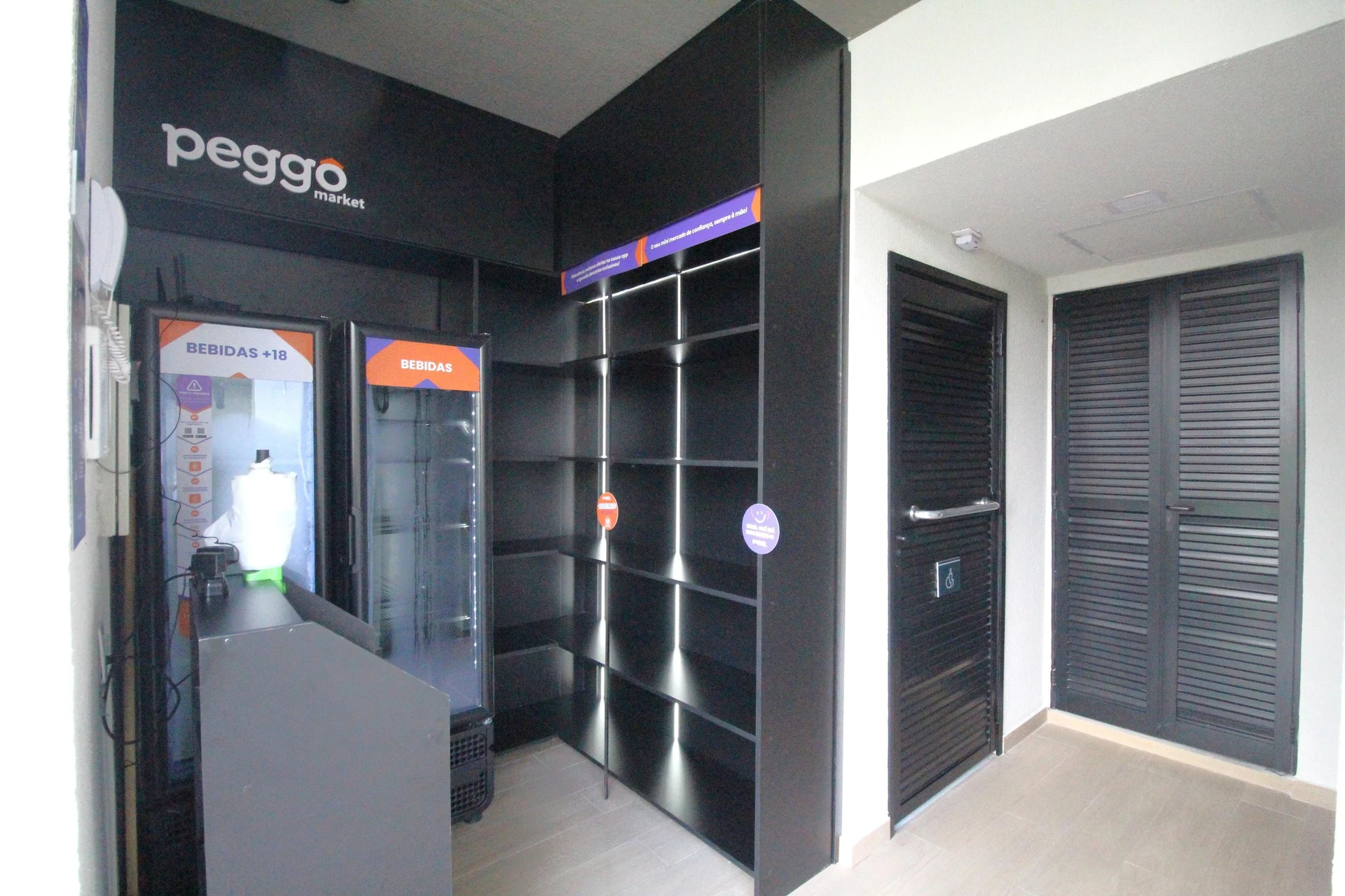 Washing machine in a 2-bedroom apartment, 43 m² — photo 41