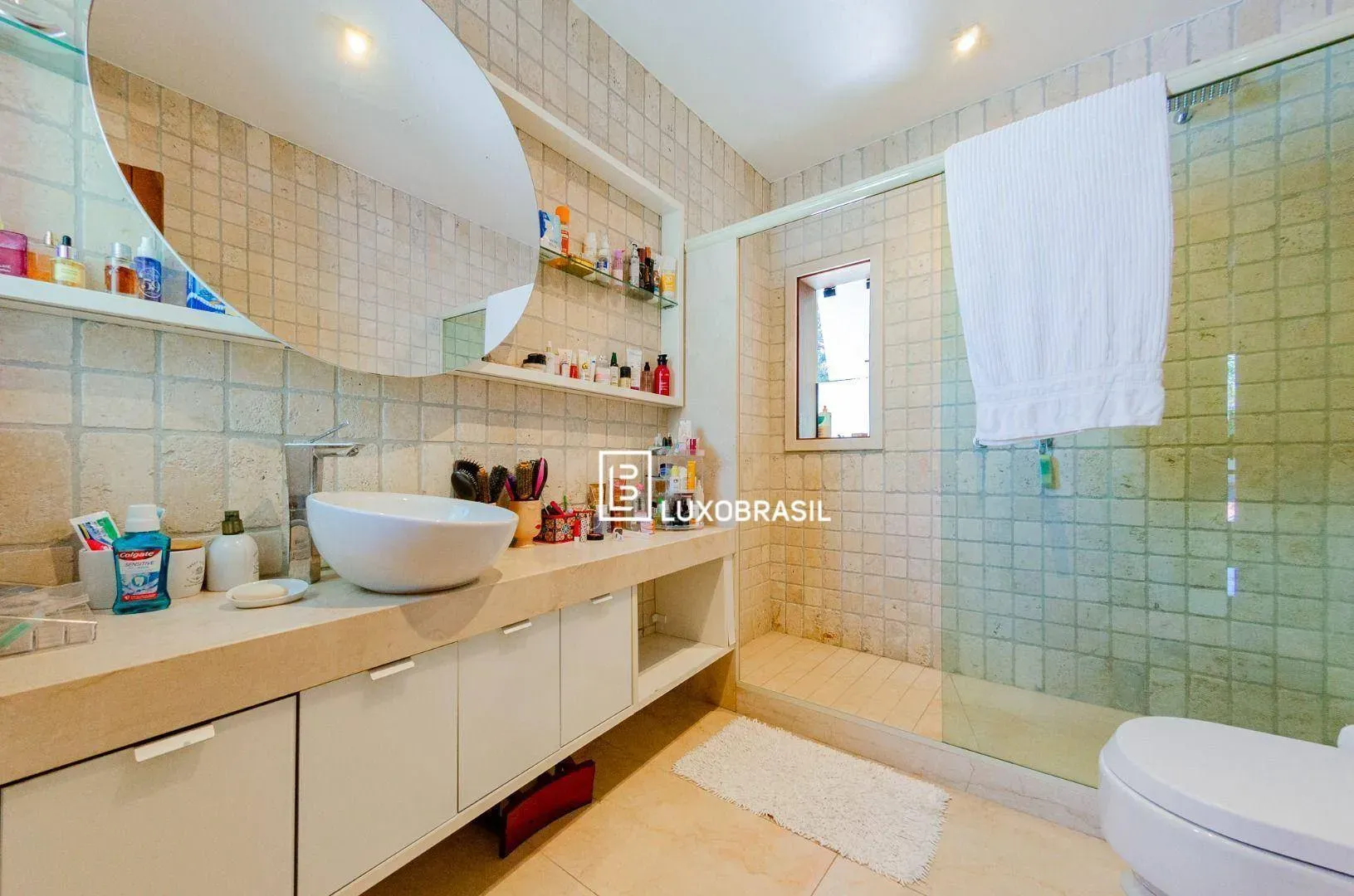 Furnished house with 6 en-suite bedrooms and 9 parking — photo 26
