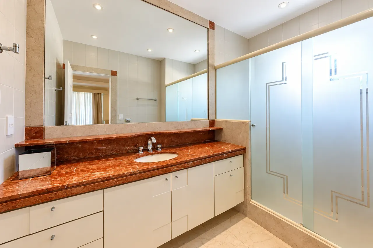 5 quartos e lava-louças: casa de 922 m² — photo 12