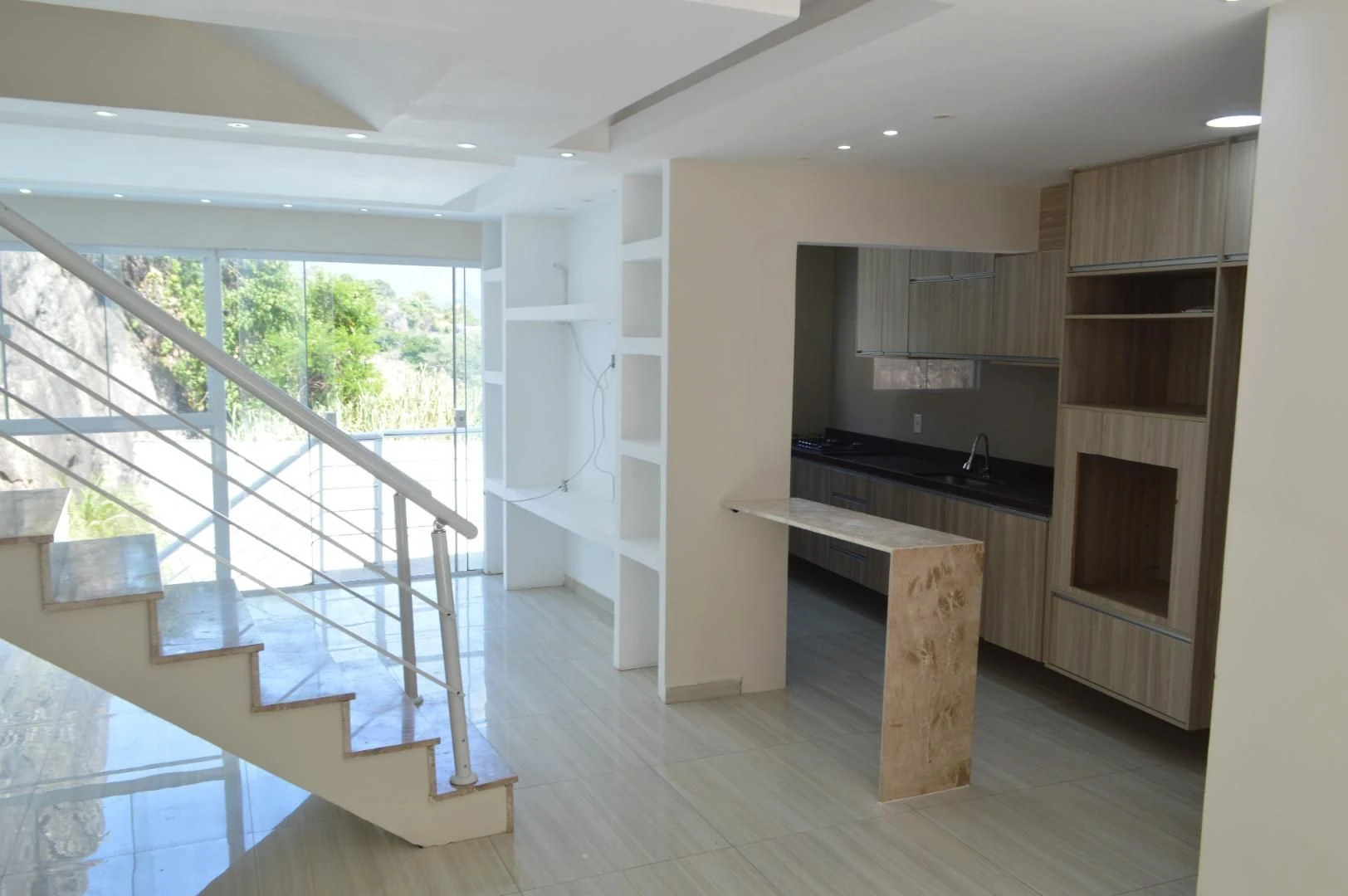Ванна та 3 спальні: будинок 390 м² — photo 5