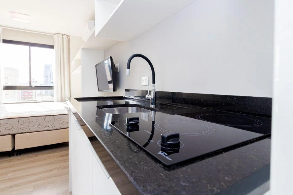 1 quarto e espaço de home office: apartamento de 17 m² — photo 18