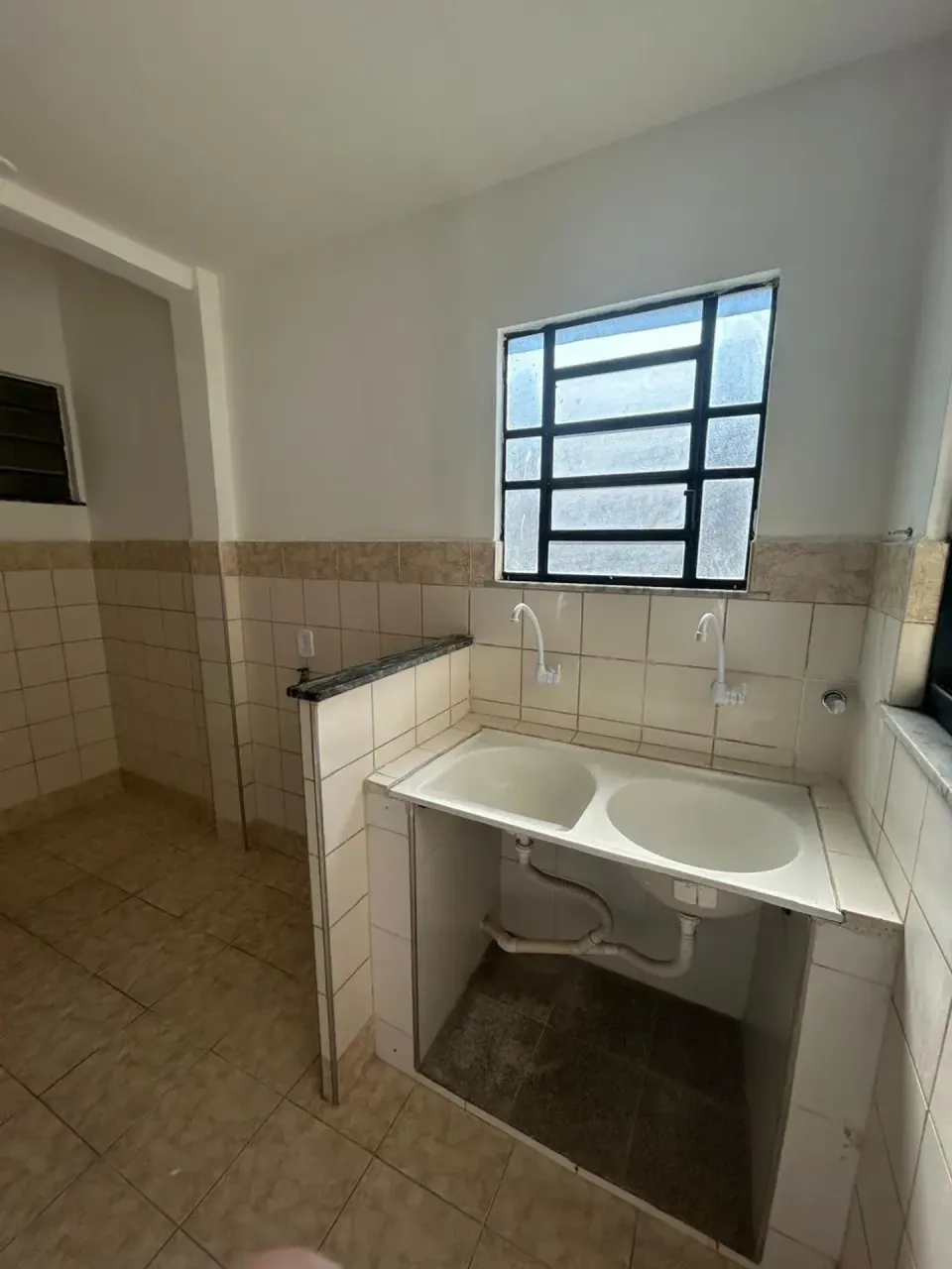 Unfurnished apartment with 2 bedrooms and 1 parking space — photo 18