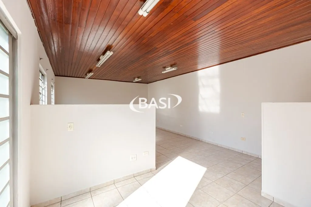 Unfurnished house with 4 bedrooms and 3 bathrooms — photo 7