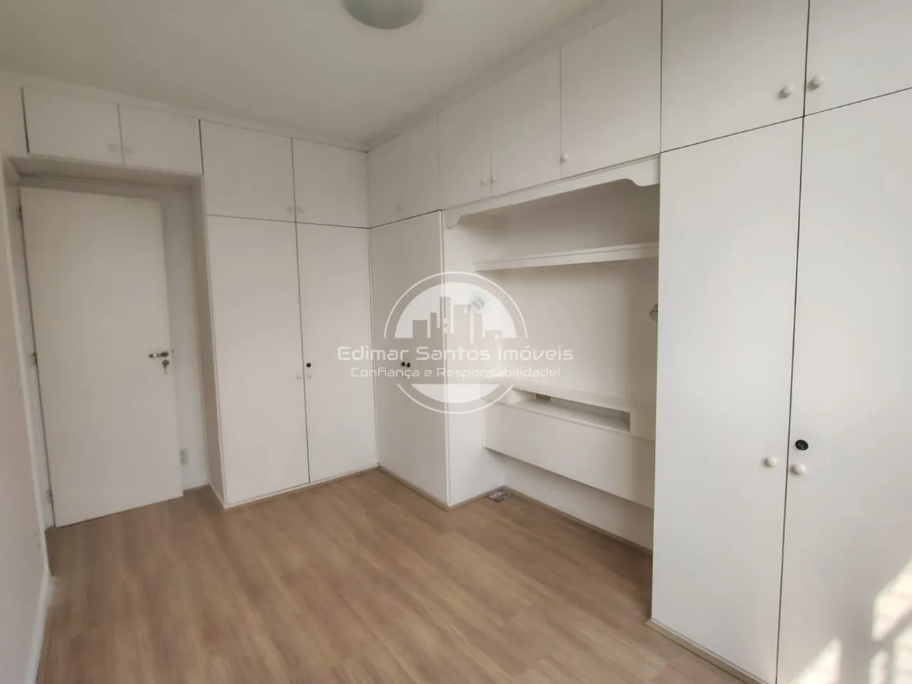 Apartamento con 2 dormitorios y cocina cerrada — photo 2