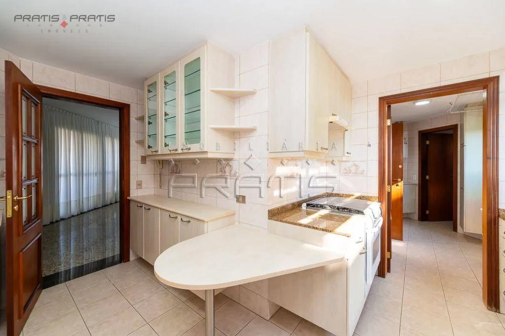 350 m² 3-bedroom apartment with a private BBQ balcony — photo 27