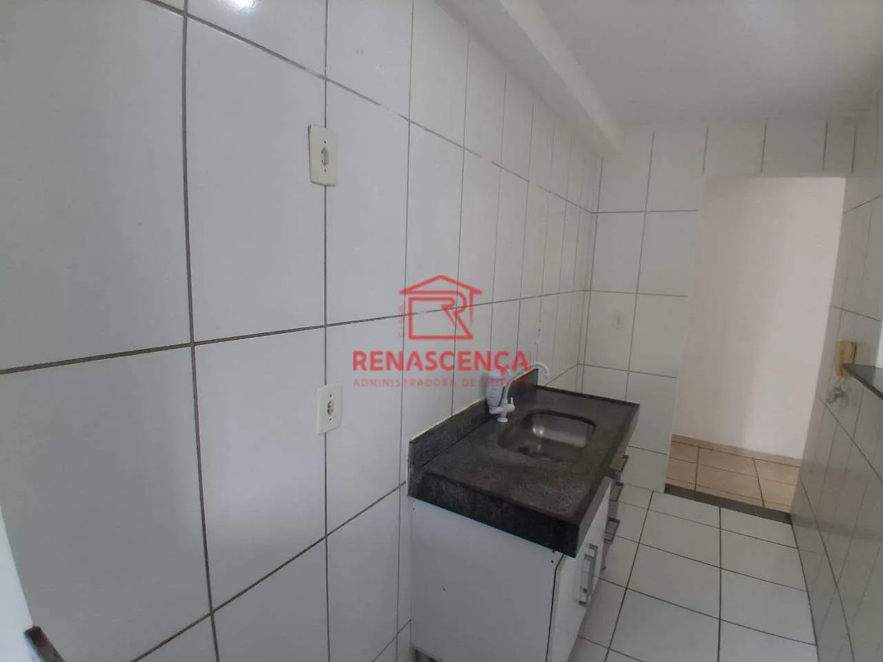 Apartamento de 2 quartos em condomínio com piscina — photo 17
